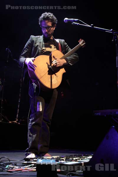 YOAV - 2010-12-04 - PARIS - Cafe de la Danse - 